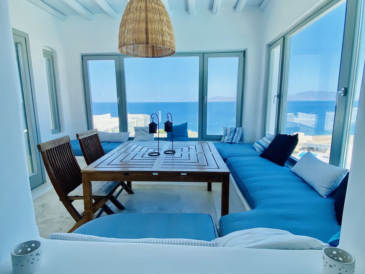 Sala da pranzo vista mare