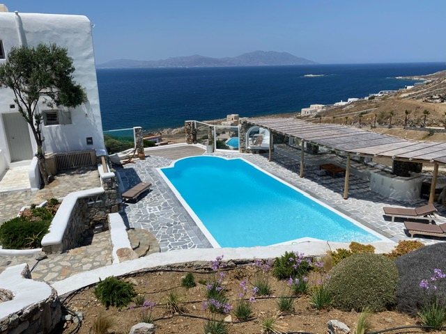 Piscina, villa e mare