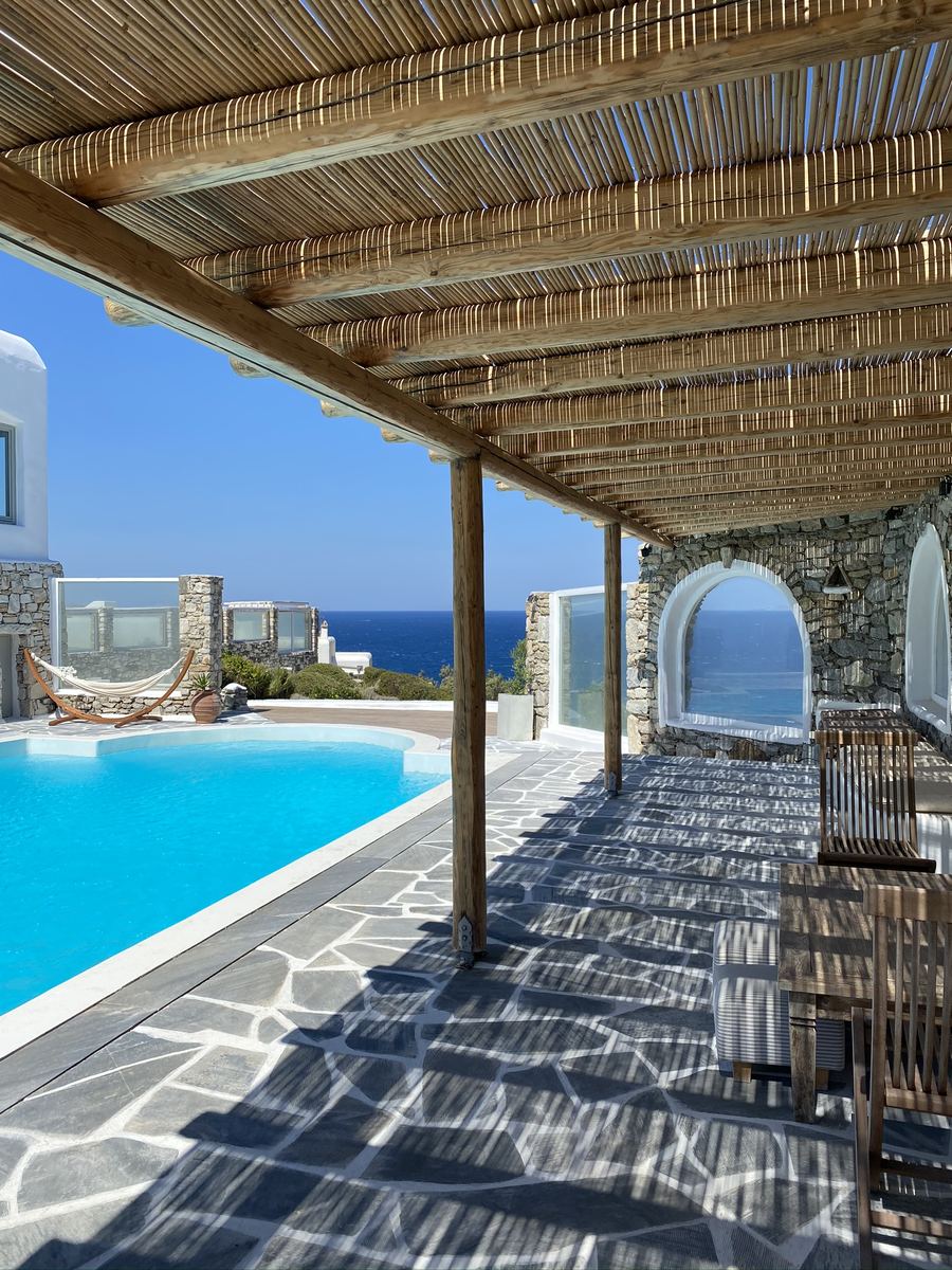 Piscina e pergola